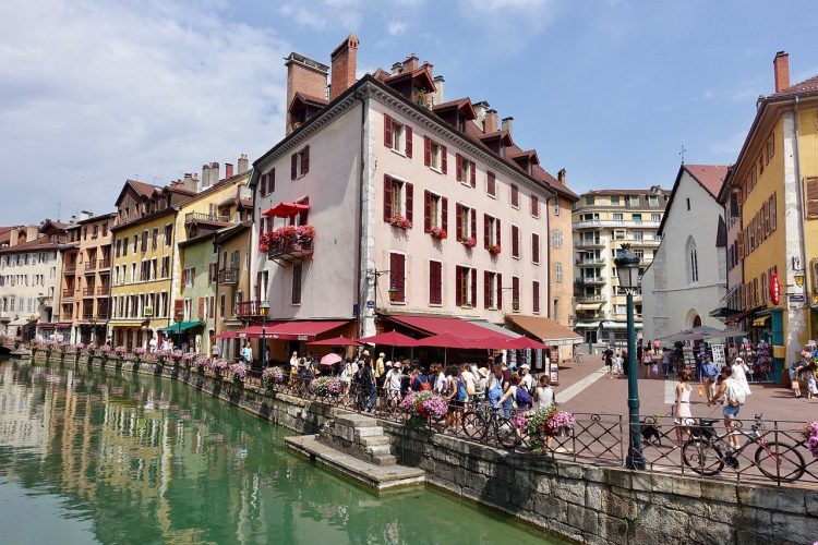 CBD à Annecy